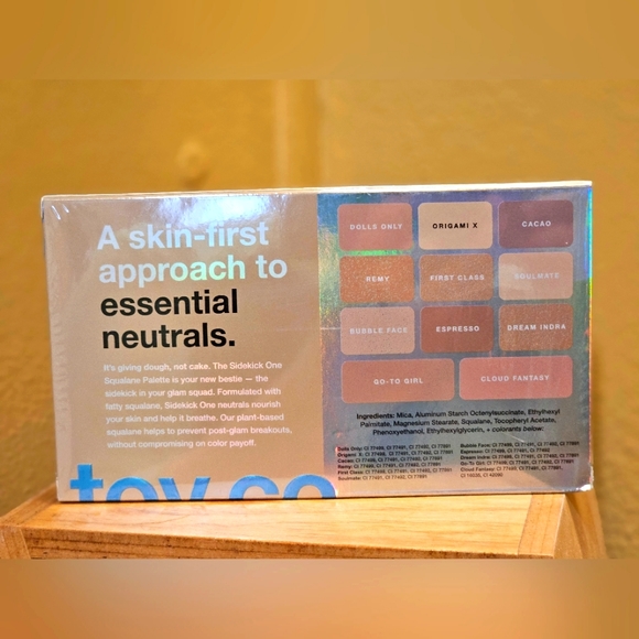 NEW SEALED ToyFactory /Sidekickone Face Palette + Built in Mirror Eyeshadows - Picture 6 of 9
